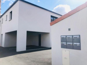 Agréable maison de ville avec parking privé, Cholet